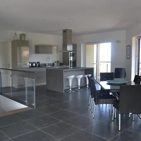 Konukevi Luxueuse Maremuntagna Vecchio 3*